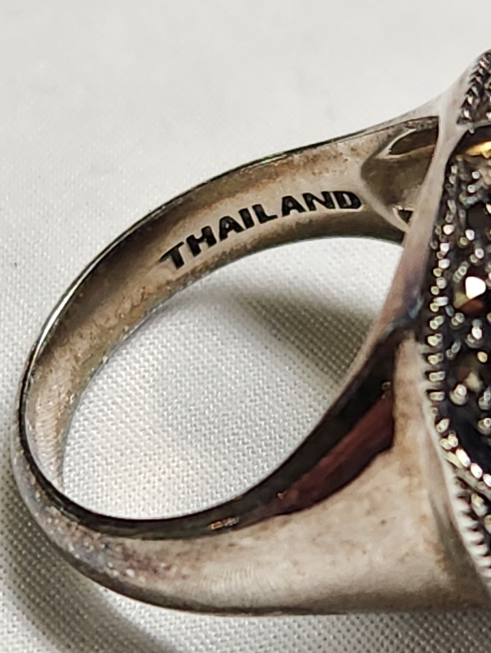 MARC JACOBS Sterling Silver Abalone Shell Ring With Marcaste Accents Size 8 - Picture 13 of 17